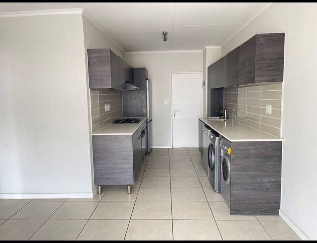 1 BEDROOM APARTMENT FOR SALE IN OLIVEDALE